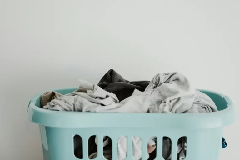 Ultimate Guide: Mixing Colors in Laundry Without Fading