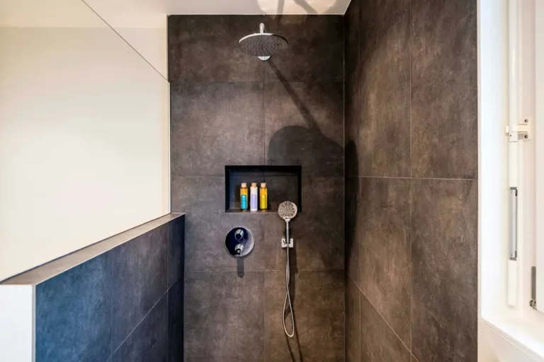 Walk In Shower Cost: DIY vs. Professional Installation in 2024